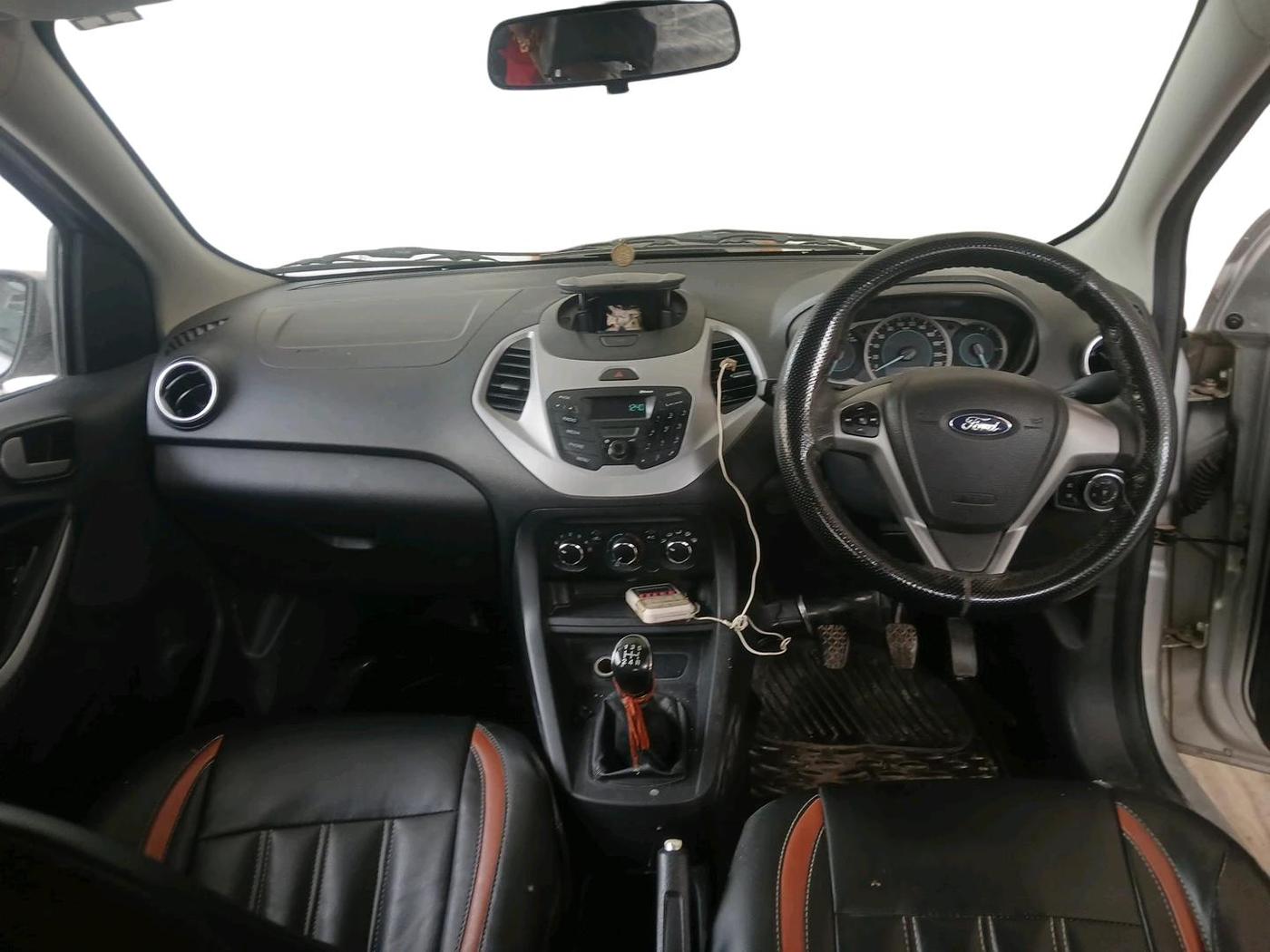 2015 Ford New Figo TREND 1.2 PETROL, Petrol, Manual, 52,498 km, interior