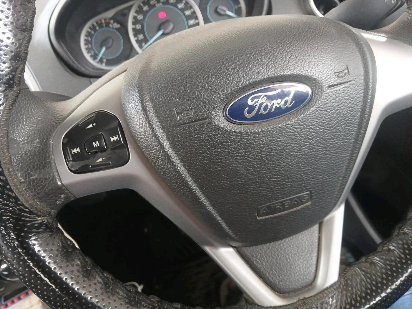 2015 Ford New Figo TREND 1.2 PETROL, Petrol, Manual, 52,498 km, interior