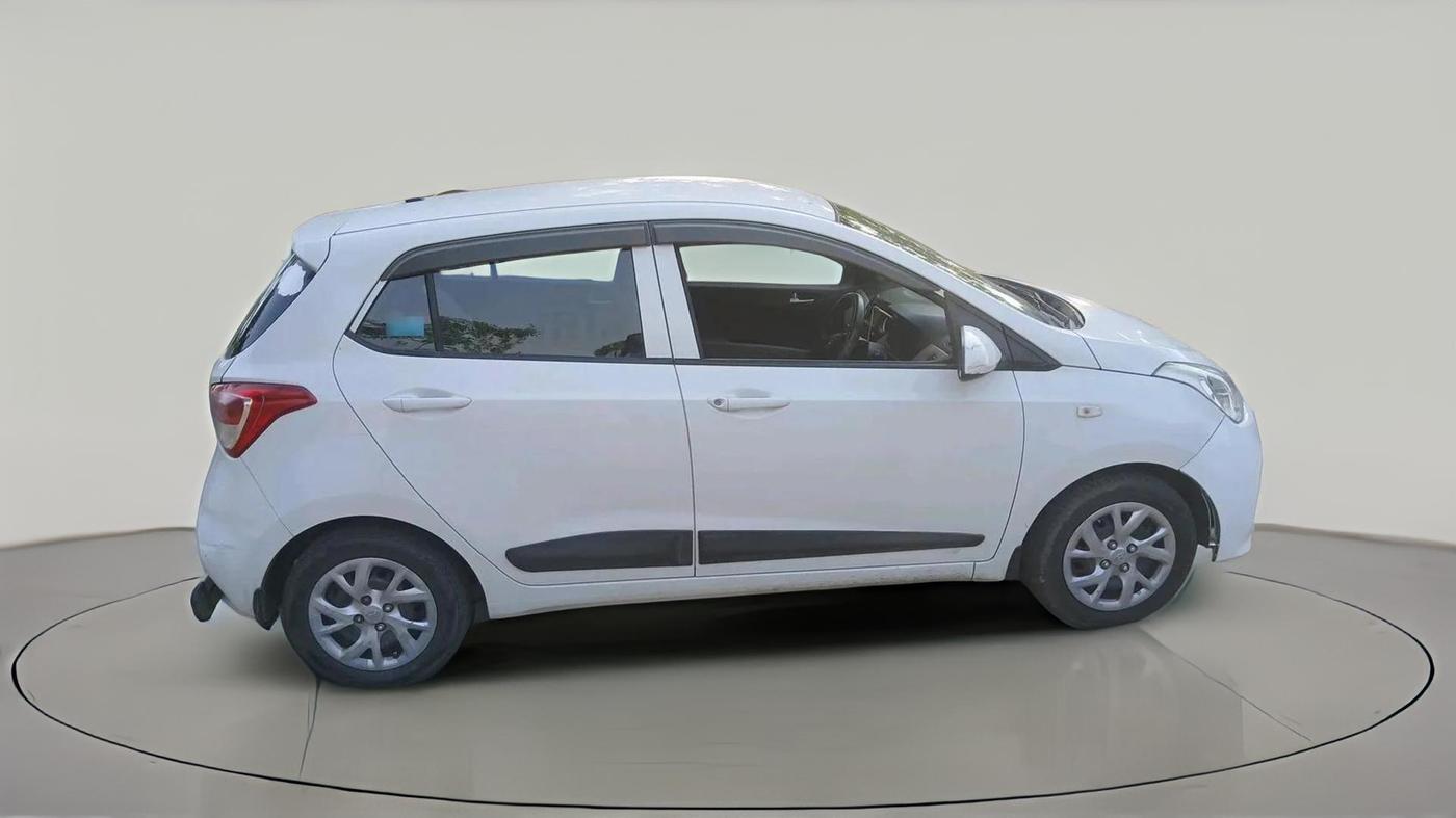 2017 Hyundai Grand i10 SPORTZ U2 1.2 CRDI, Diesel, Manual, 75,926 km, exterior