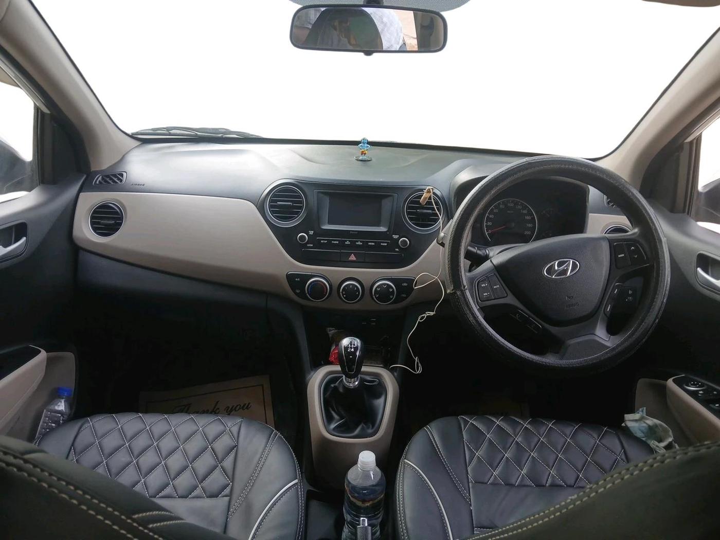 2017 Hyundai Grand i10 SPORTZ U2 1.2 CRDI, Diesel, Manual, 75,926 km, interior