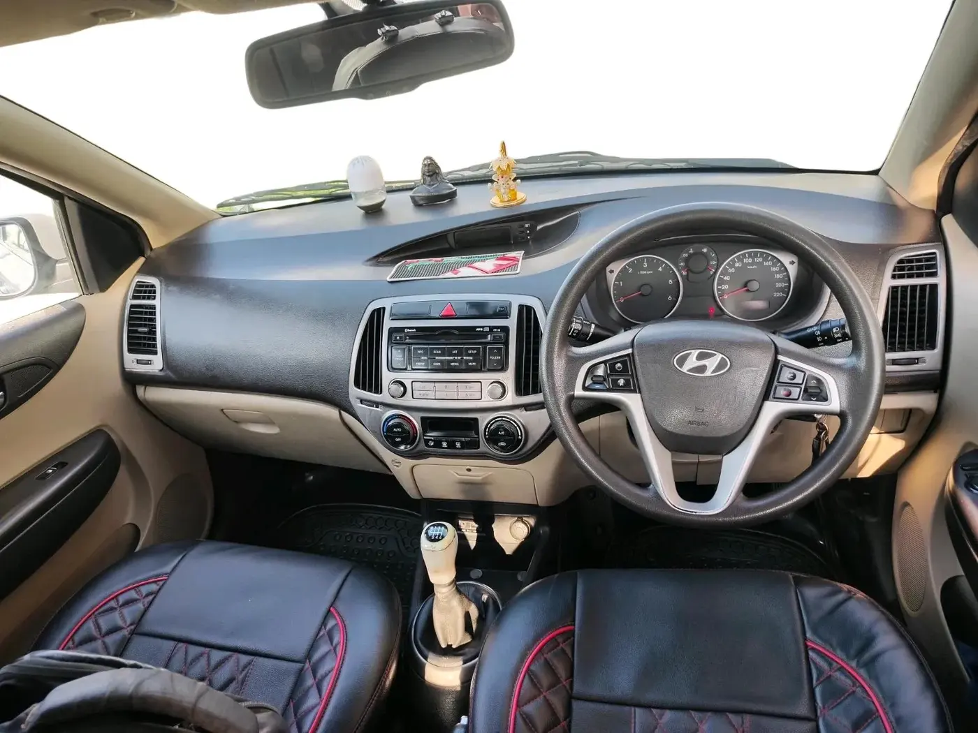 2013 Hyundai i20 SPORTZ 1.4 CRDI, Diesel, Manual, 1,26,000 km, interior