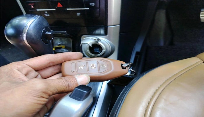 2018 Mahindra XUV500 W11 AT, Diesel, Automatic, 58,391 km, interior