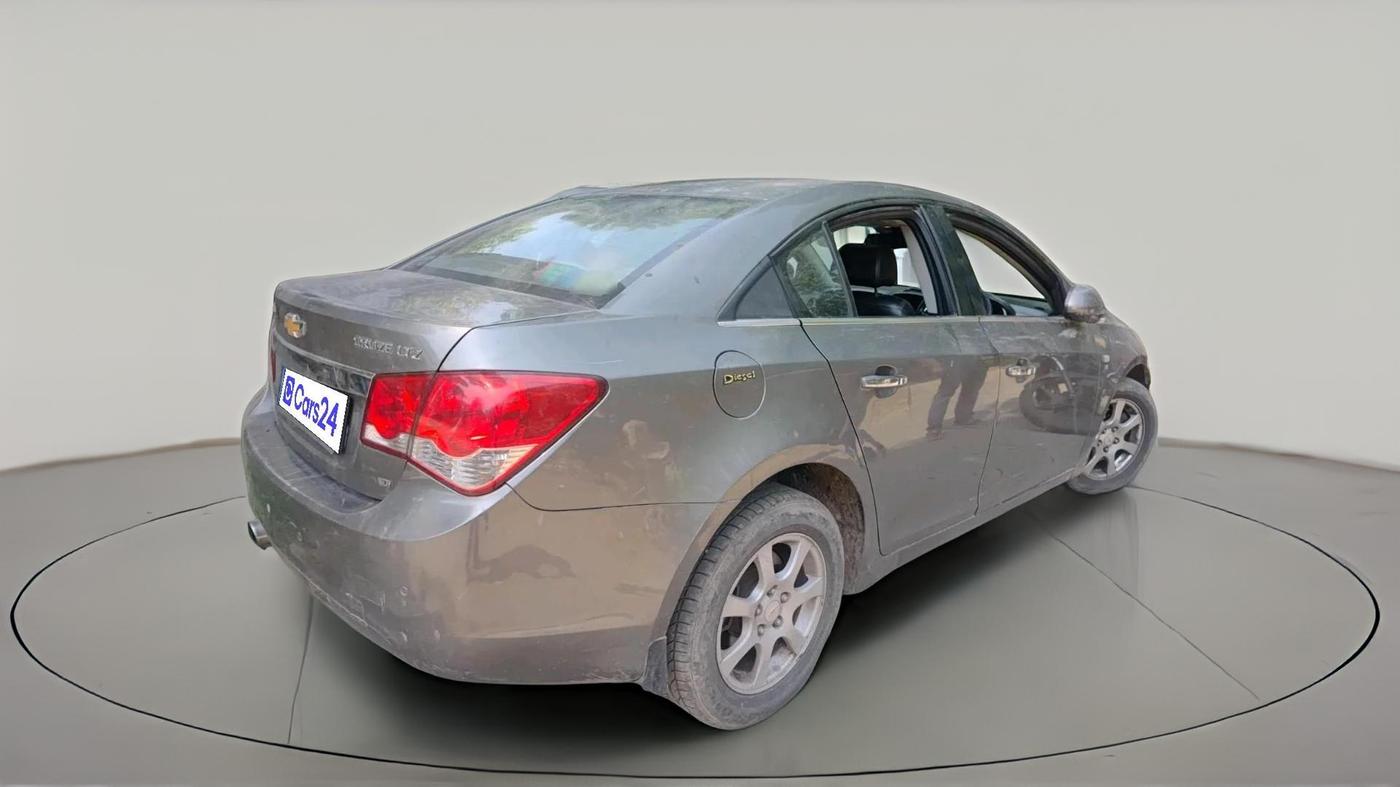 2011 Chevrolet Cruze LTZ, Diesel, Manual, 55,000 km, exterior