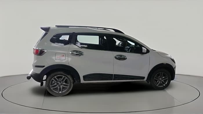 2020 Renault TRIBER RXZ, Petrol, Manual, 28,550 km, exterior
