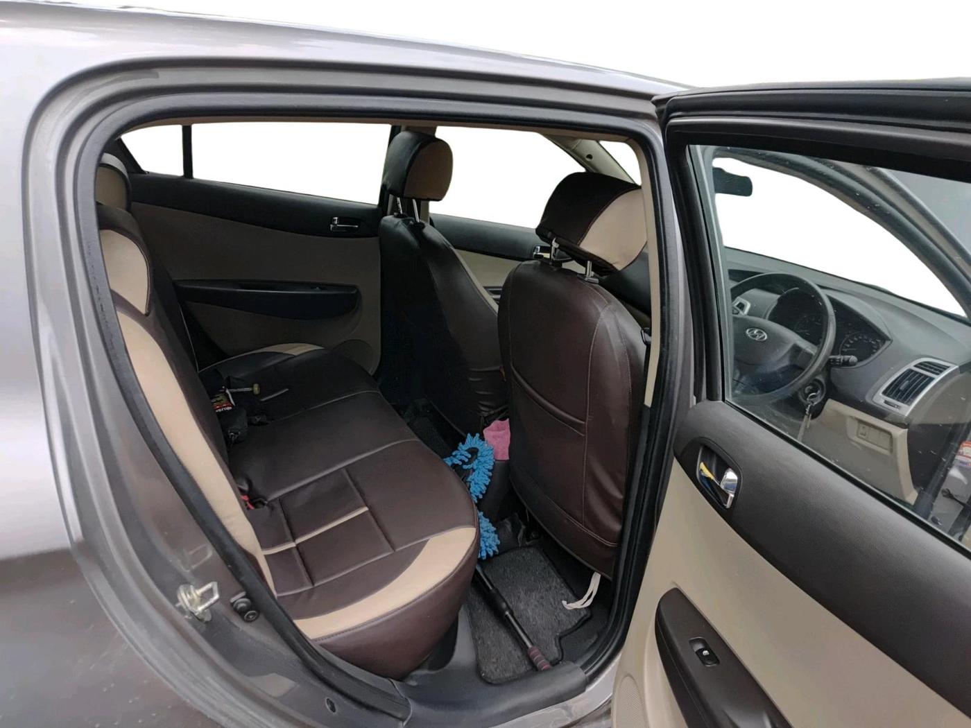 2012 Hyundai i20 MAGNA (O) 1.2, Petrol, Manual, 57,474 km, interior
