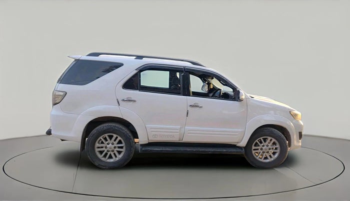 2012 Toyota Fortuner 3.0 4X2 MT, Diesel, Manual, 1,50,610 km, exterior