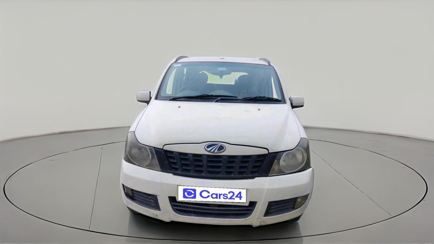 2013 Mahindra Quanto C8, Diesel, Manual, 99,343 km, exterior
