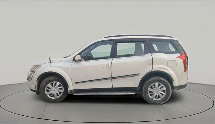 2018 Mahindra XUV500 W6 AT 1.99, Diesel, Automatic, 1,10,899 km, exterior