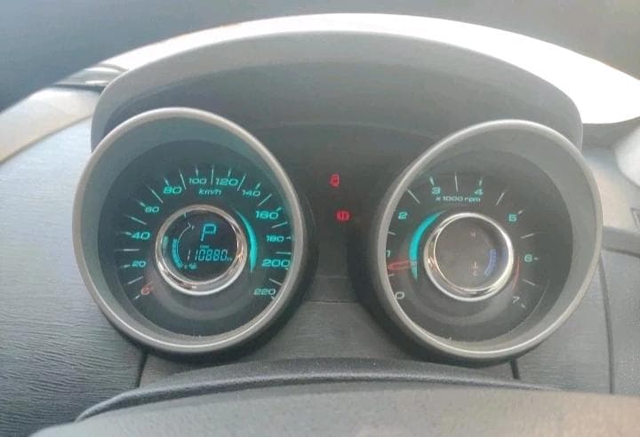 2018 Mahindra XUV500 W6 AT 1.99, Diesel, Automatic, 1,10,899 km, interior