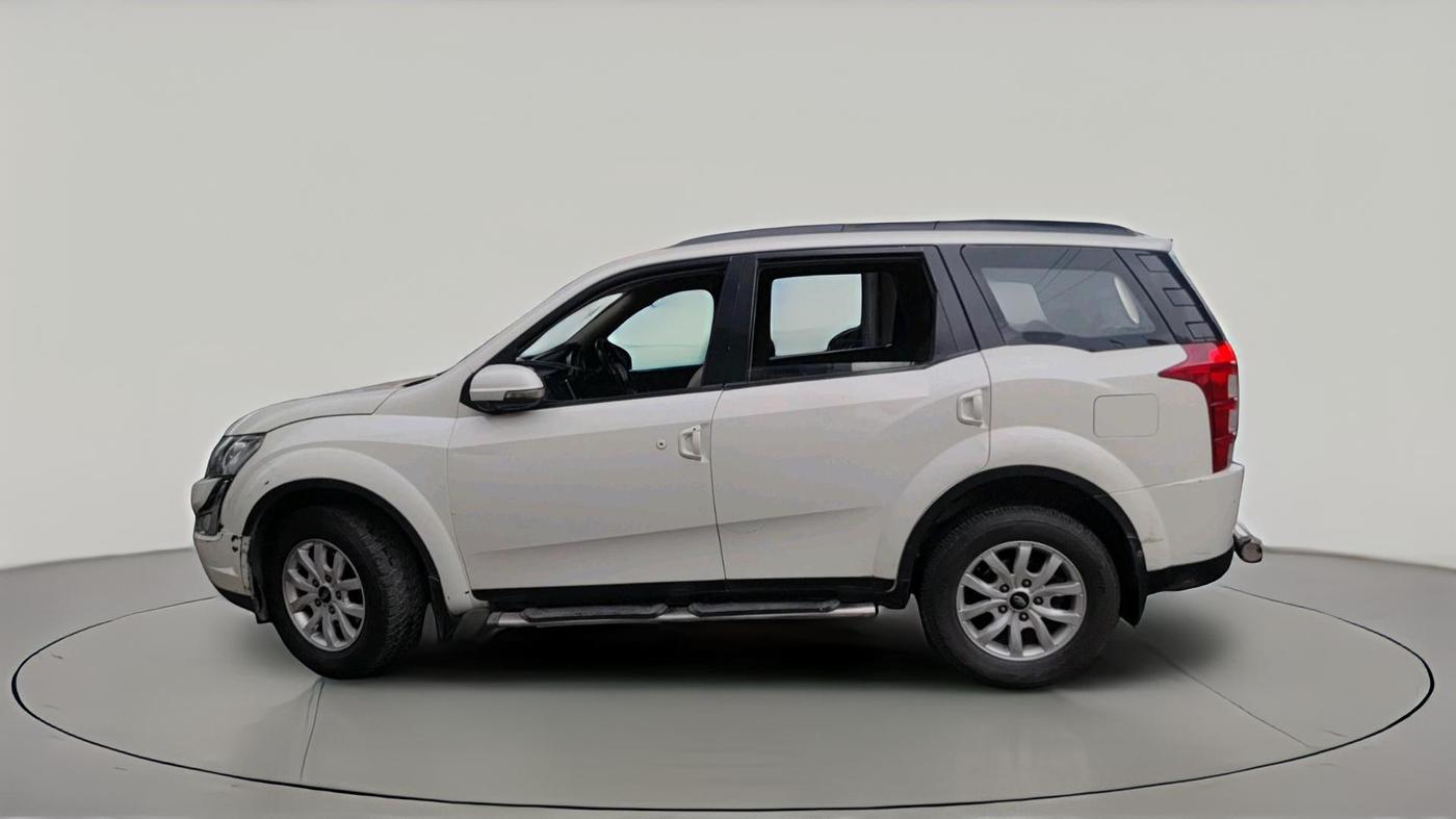 2016 Mahindra XUV500 W8, Diesel, Manual, 92,029 km, exterior