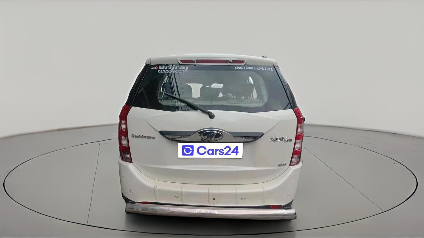 2016 Mahindra XUV500 W8, Diesel, Manual, 92,029 km, exterior