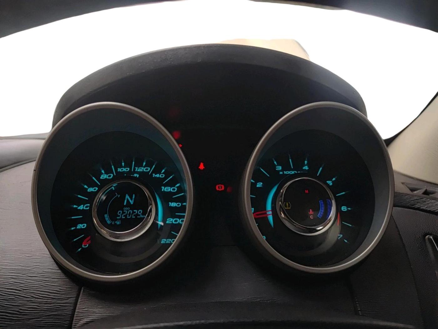 2016 Mahindra XUV500 W8, Diesel, Manual, 92,029 km, interior