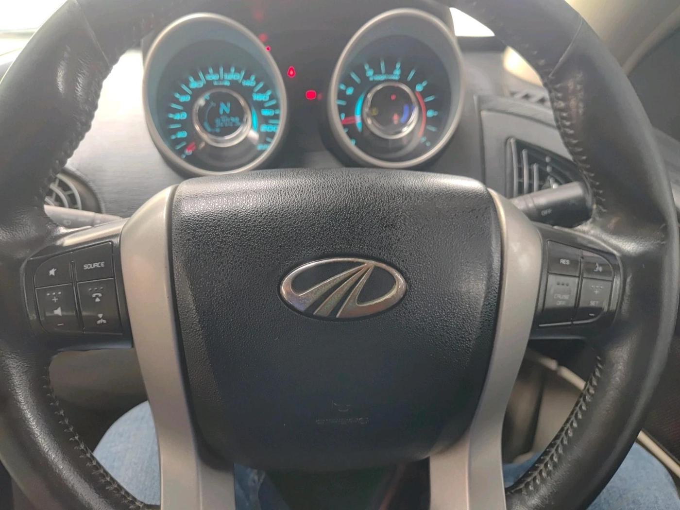 2016 Mahindra XUV500 W8, Diesel, Manual, 92,029 km, interior