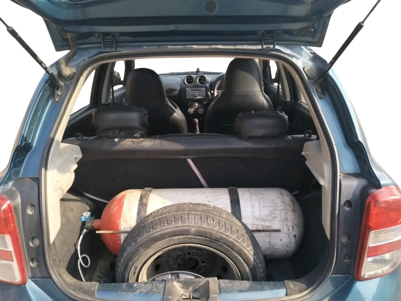 2017 Nissan Micra Active XV SAFETY PACK, CNG, Manual, 39,928 km, exterior