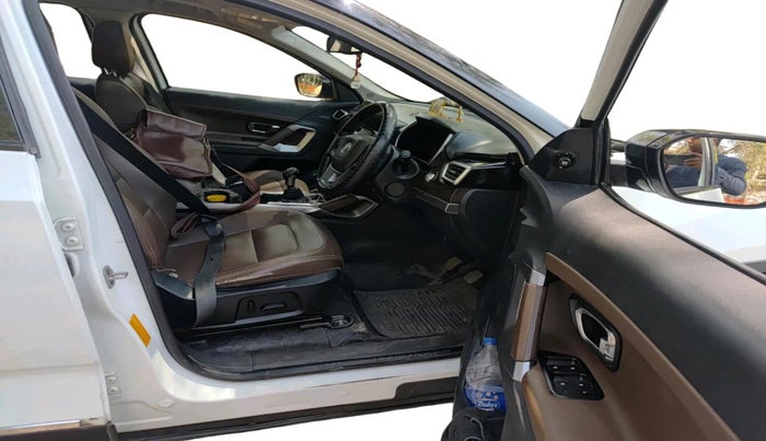 2020 Tata Harrier XZ PLUS 2.0L DUAL TONE, Diesel, Manual, 1,22,416 km, interior