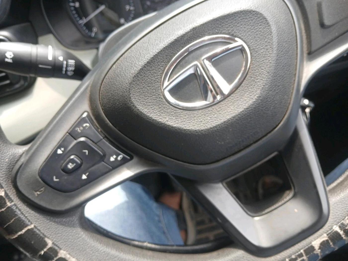 2023 Tata PUNCH ADVENTURE RHYTHM PACK MT, Petrol, Manual, 85,992 km, interior