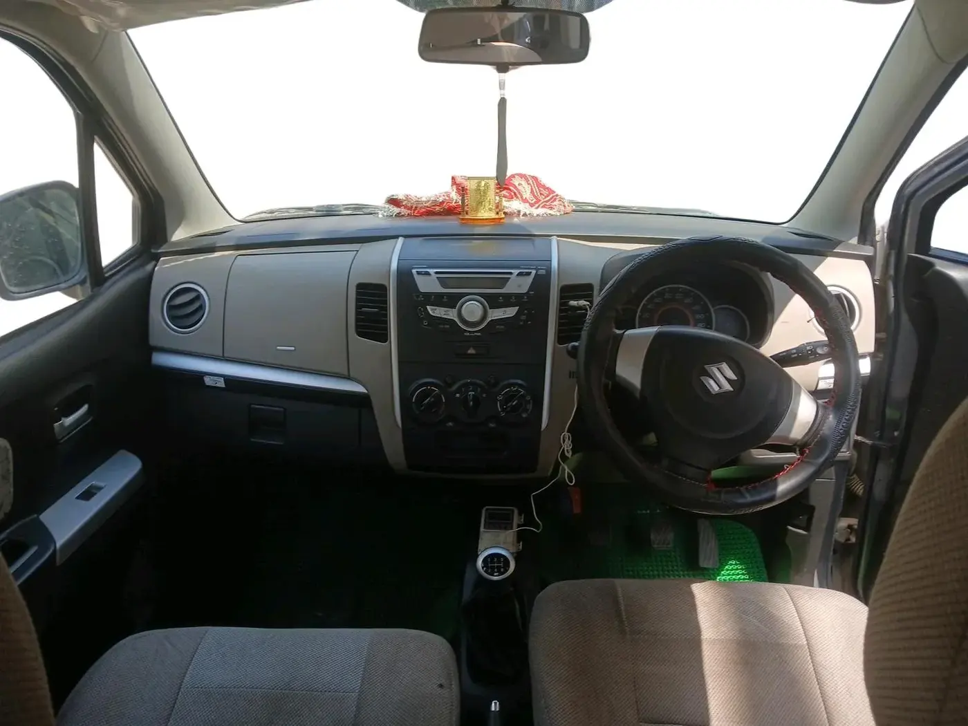 2015 Maruti Wagon R 1.0 VXI, Petrol, Manual, 51,357 km, interior