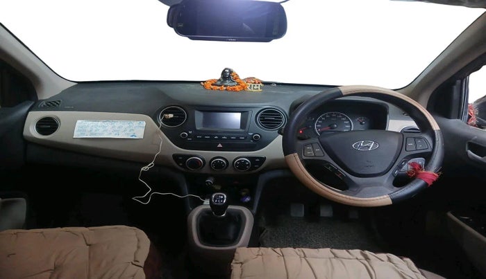 2017 Hyundai Grand i10 SPORTZ 1.2 KAPPA VTVT, Petrol, Manual, 27,942 km, interior