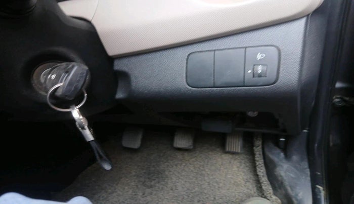 2017 Hyundai Grand i10 SPORTZ 1.2 KAPPA VTVT, Petrol, Manual, 27,942 km, interior