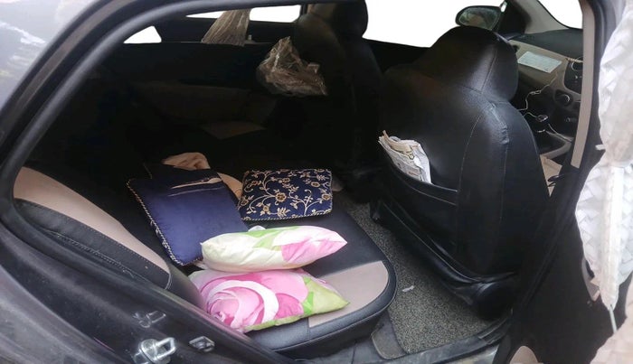 2017 Hyundai Grand i10 SPORTZ 1.2 KAPPA VTVT, Petrol, Manual, 27,942 km, interior