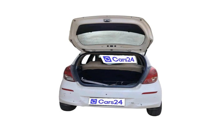 2013 Hyundai i20 MAGNA (O) 1.4 CRDI, Diesel, Manual, 1,21,609 km, exterior