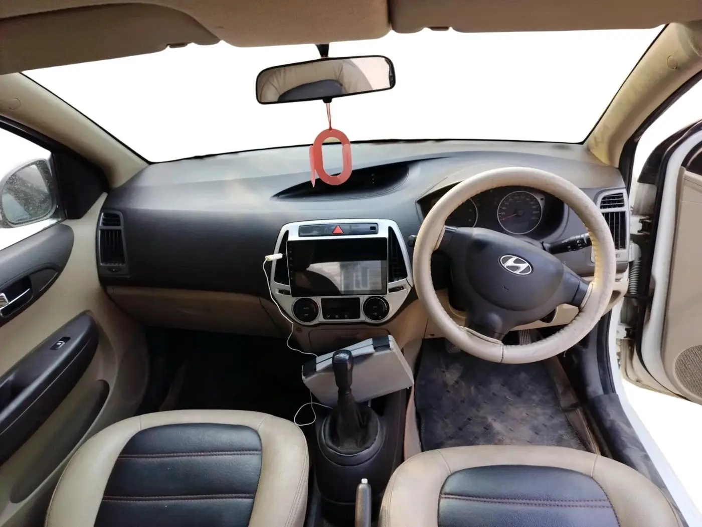 2013 Hyundai i20 MAGNA (O) 1.4 CRDI, Diesel, Manual, 1,21,609 km, interior