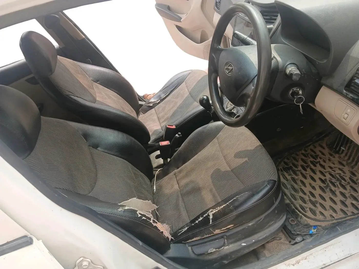 2012 Hyundai Eon ERA, Petrol, Manual, 1,00,118 km, interior