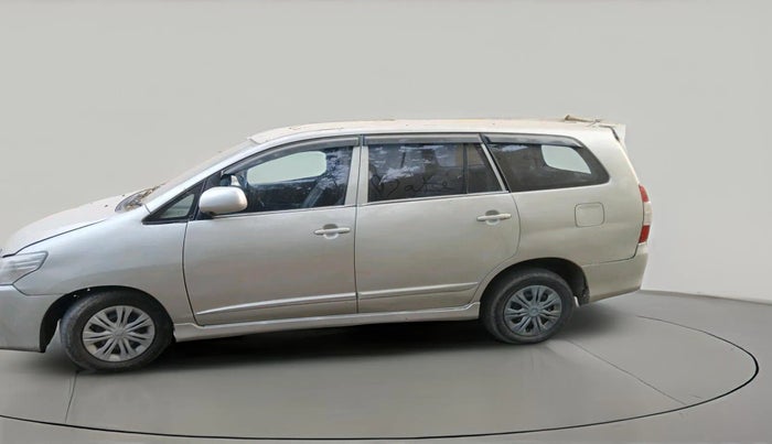 2014 Toyota Innova 2.5 GX 8 STR, Diesel, Manual, 68,494 km, exterior
