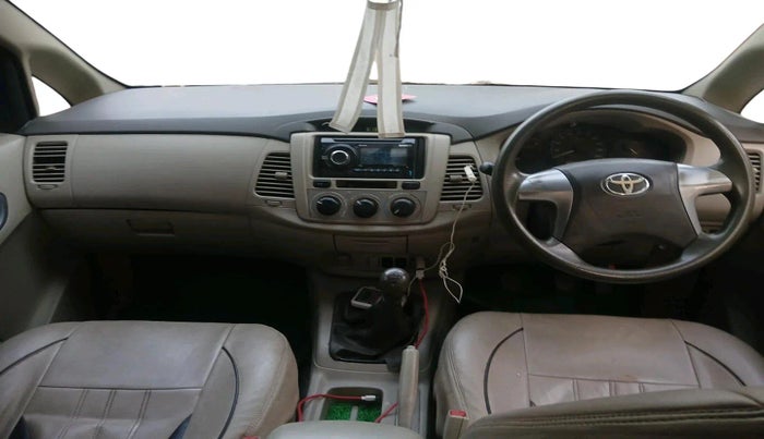 2014 Toyota Innova 2.5 GX 8 STR, Diesel, Manual, 68,494 km, interior