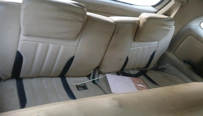 2014 Toyota Innova 2.5 GX 8 STR, Diesel, Manual, 68,494 km, interior