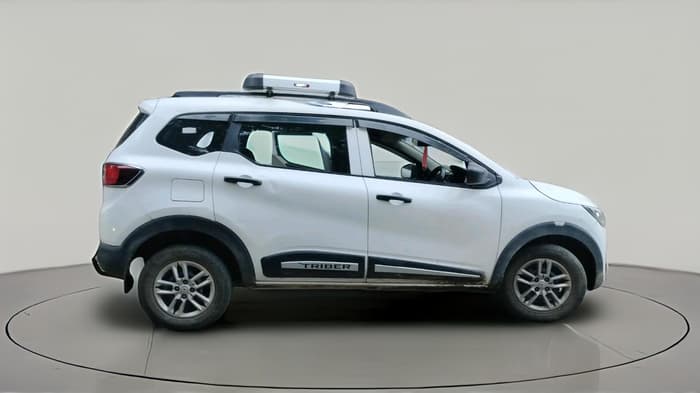2024 Renault TRIBER RXL MT, Petrol, Manual, 42,950 km, exterior