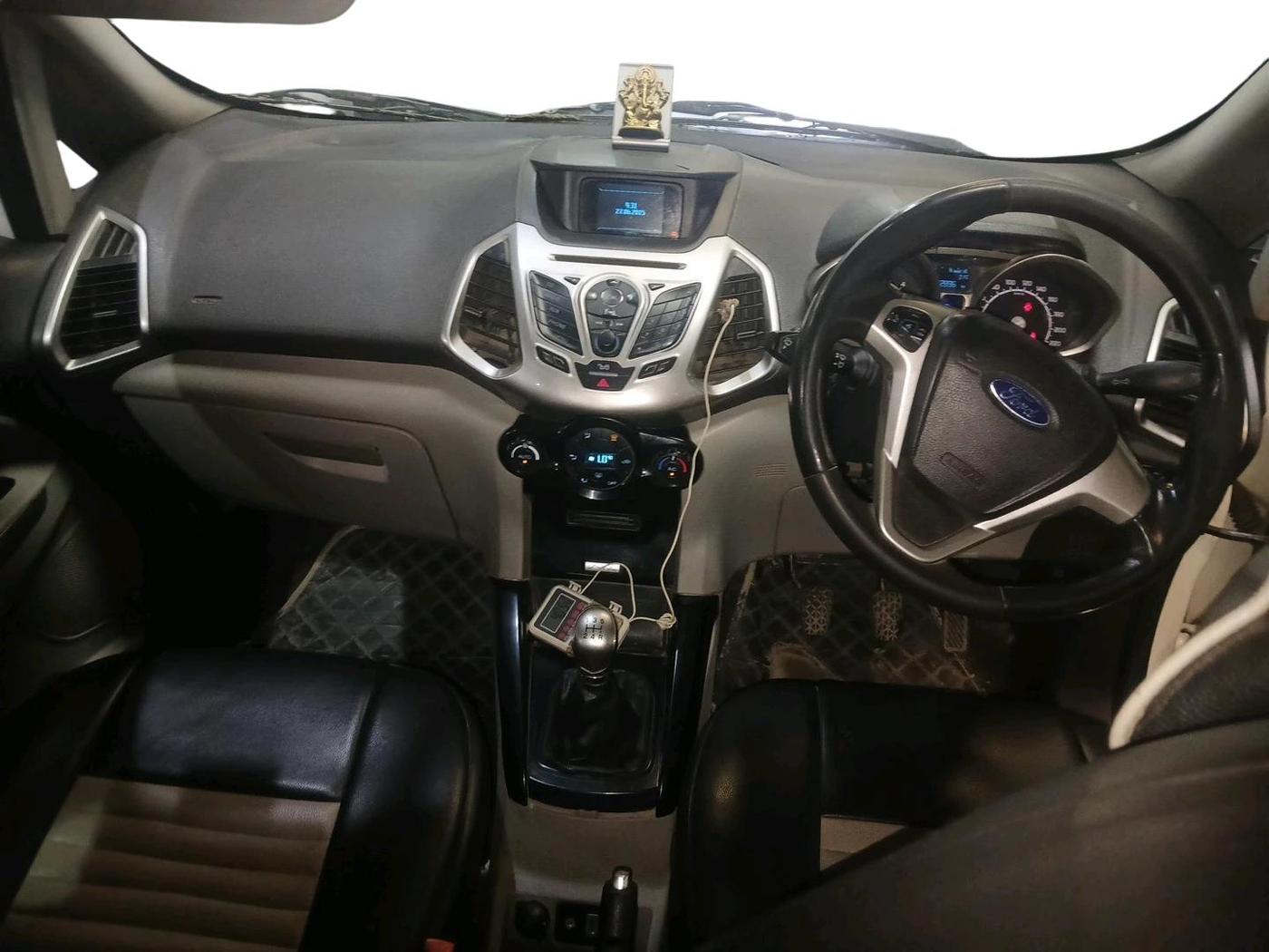 2016 Ford Ecosport TITANIUM 1.5L DIESEL, Diesel, Manual, 2,82,896 km, interior
