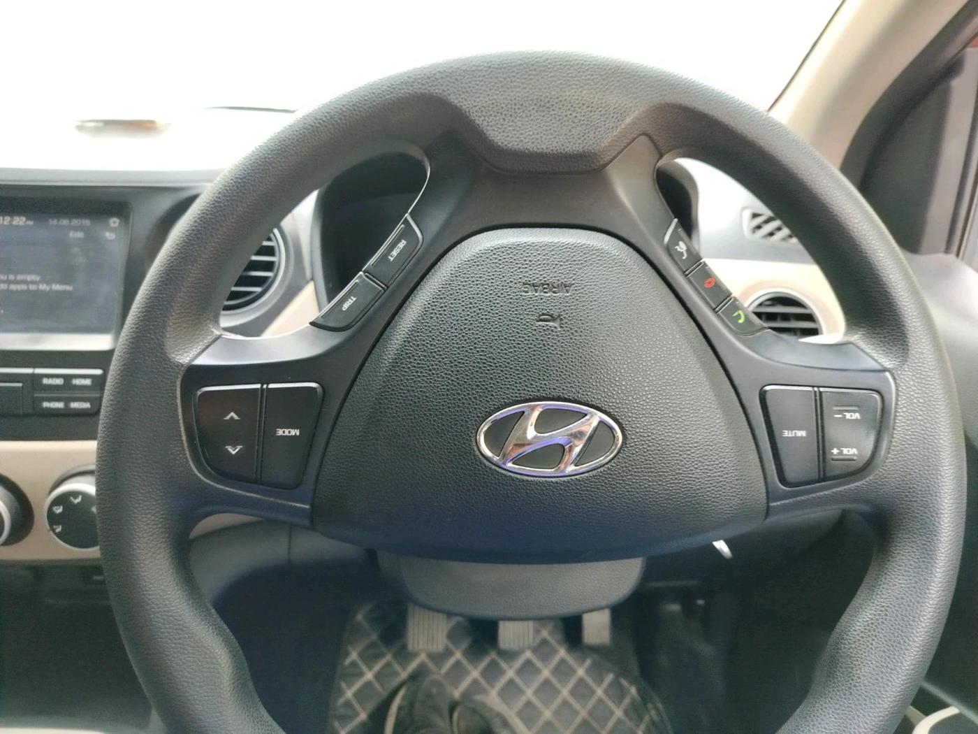 2018 Hyundai Grand i10 SPORTZ 1.2 KAPPA VTVT, Petrol, Manual, 68,242 km, interior