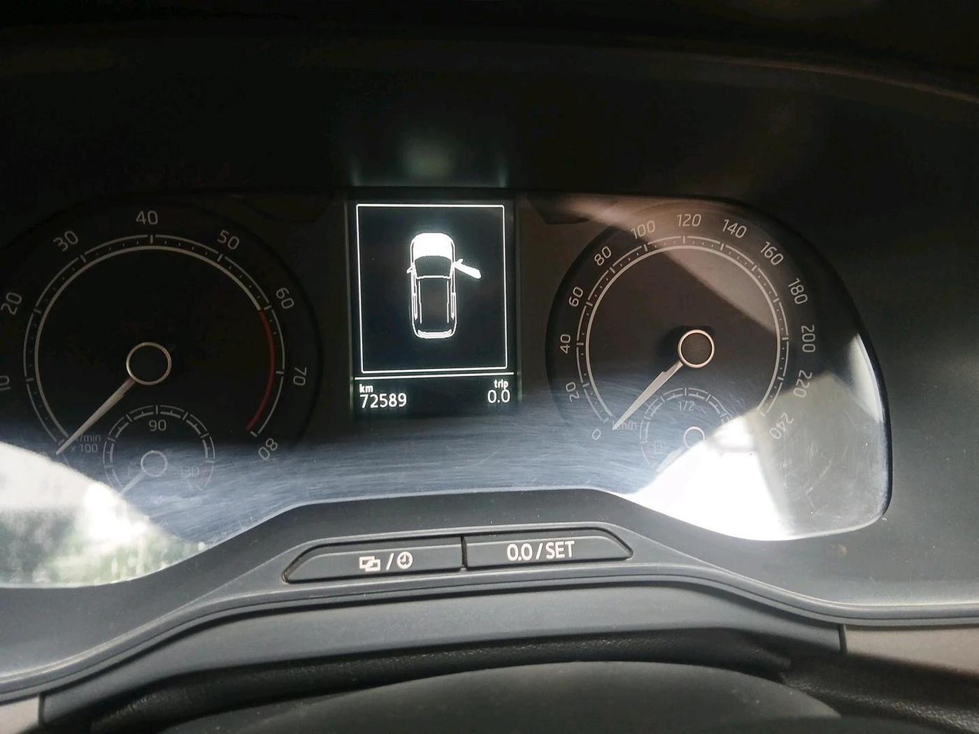 2021 Skoda KUSHAQ AMBITION 1.0L TSI MT, Petrol, Manual, 72,589 km, interior