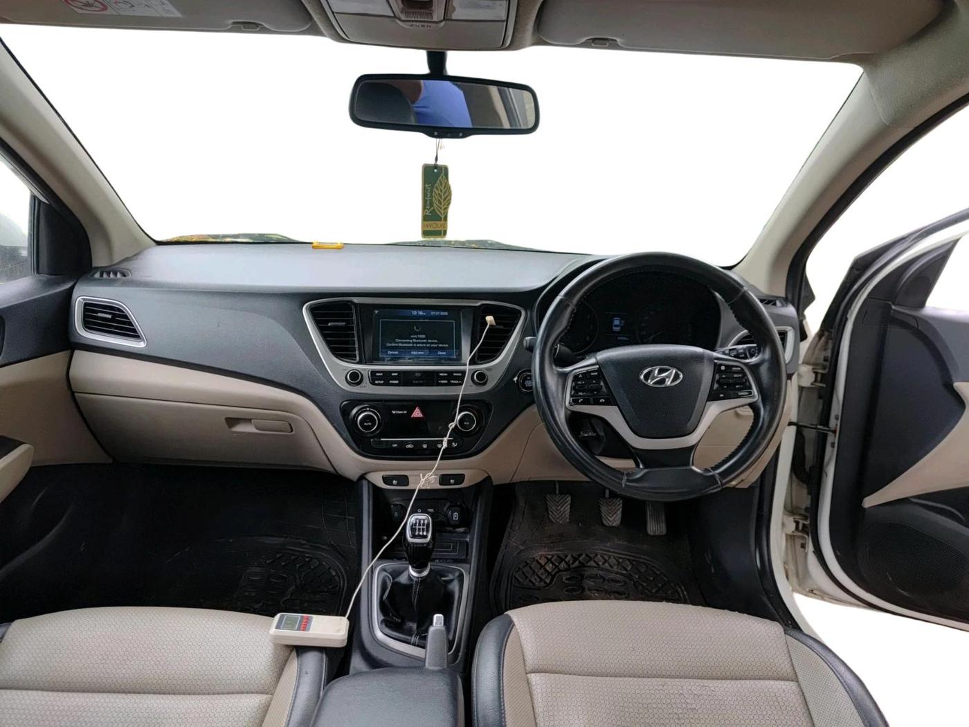 2019 Hyundai Verna 1.6 VTVT SX O, Petrol, Manual, 84,558 km, interior