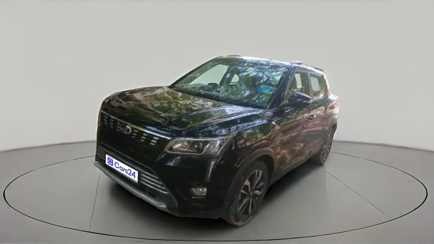 2020 Mahindra XUV300 W8 (O) 1.2 PETROL, Petrol, Manual, 97,661 km, exterior