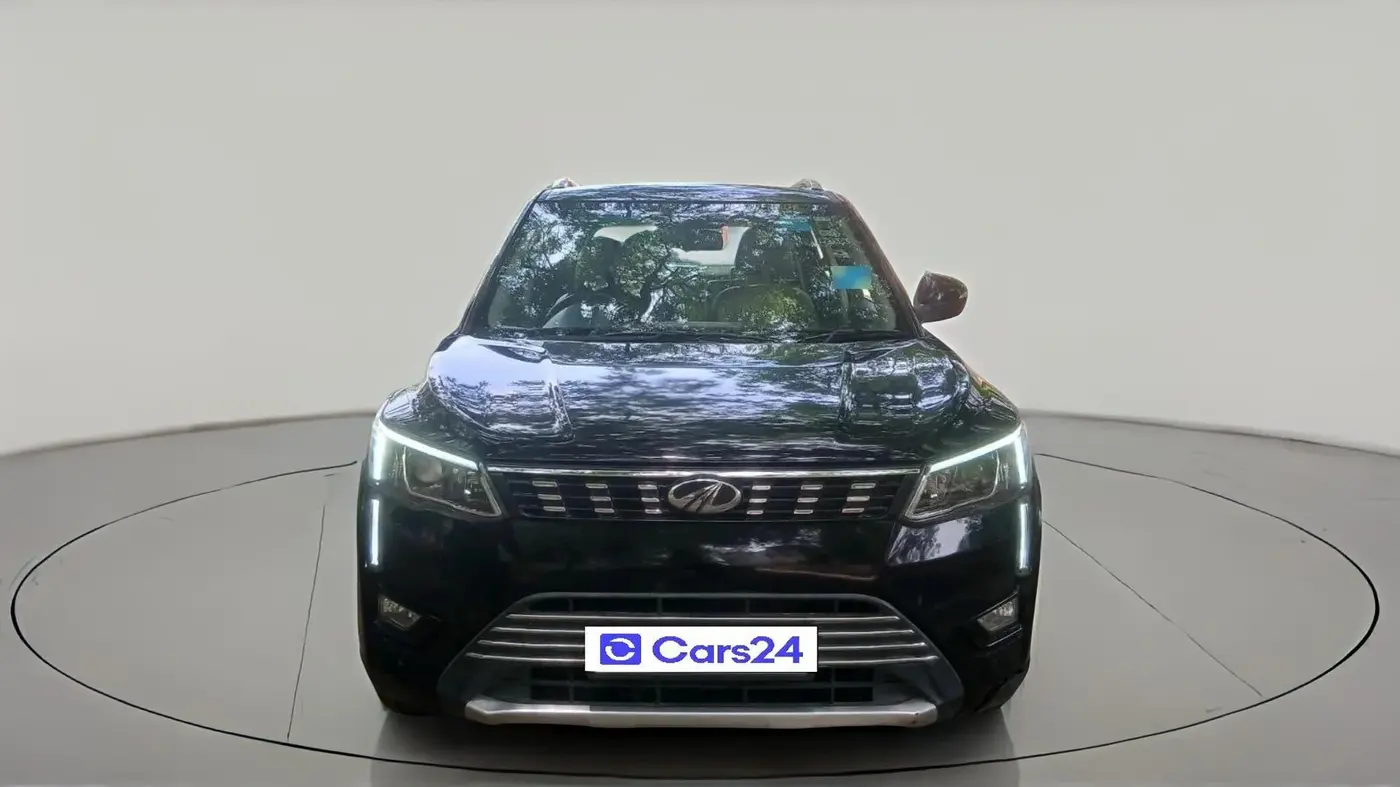 2020 Mahindra XUV300 W8 (O) 1.2 PETROL, Petrol, Manual, 97,661 km, exterior