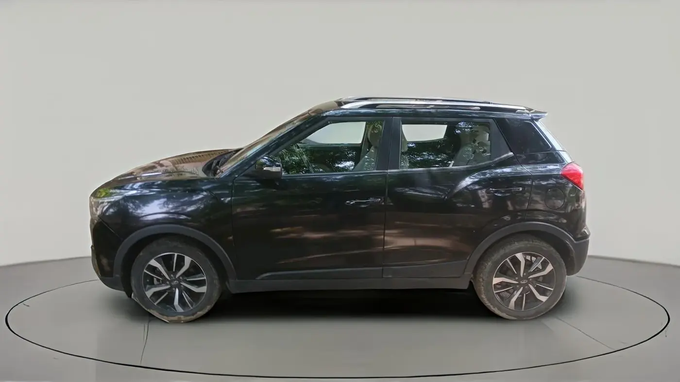 2020 Mahindra XUV300 W8 (O) 1.2 PETROL, Petrol, Manual, 97,661 km, exterior