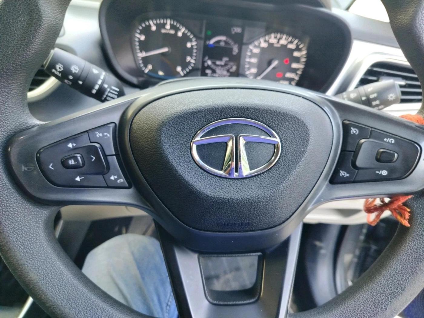 2022 Tata ALTROZ XZ PETROL, Petrol, Manual, 75,038 km, interior