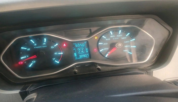 2021 Mahindra Scorpio S9, Diesel, Manual, 30,907 km, interior