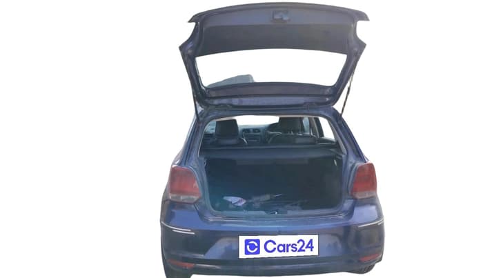 2015 Volkswagen Polo COMFORTLINE 1.5L, Diesel, Manual, 1,26,511 km, exterior