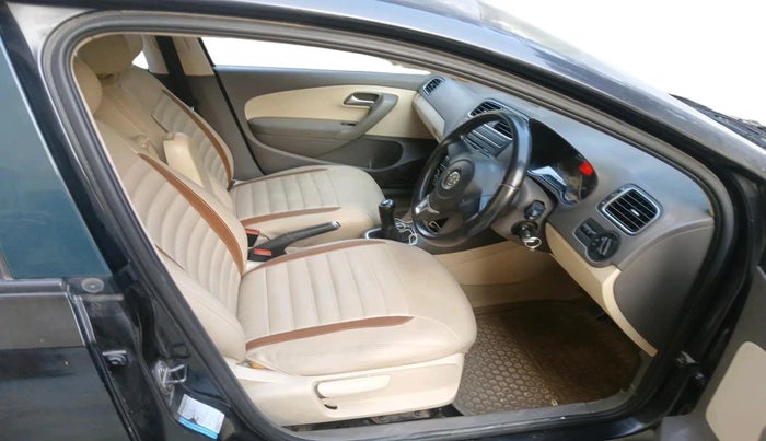 2011 Volkswagen Vento COMFORTLINE 1.6, Petrol, Manual, 92,513 km, interior