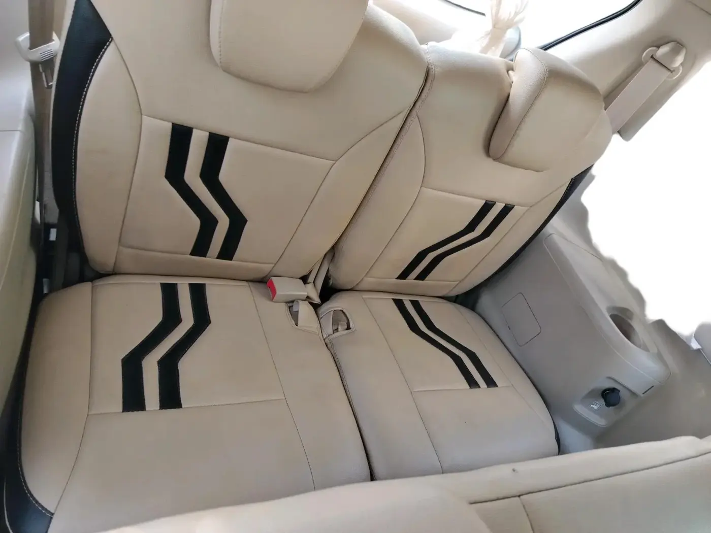 2022 Maruti Ertiga ZXI+ SHVS, Petrol, Manual, 32,896 km, interior