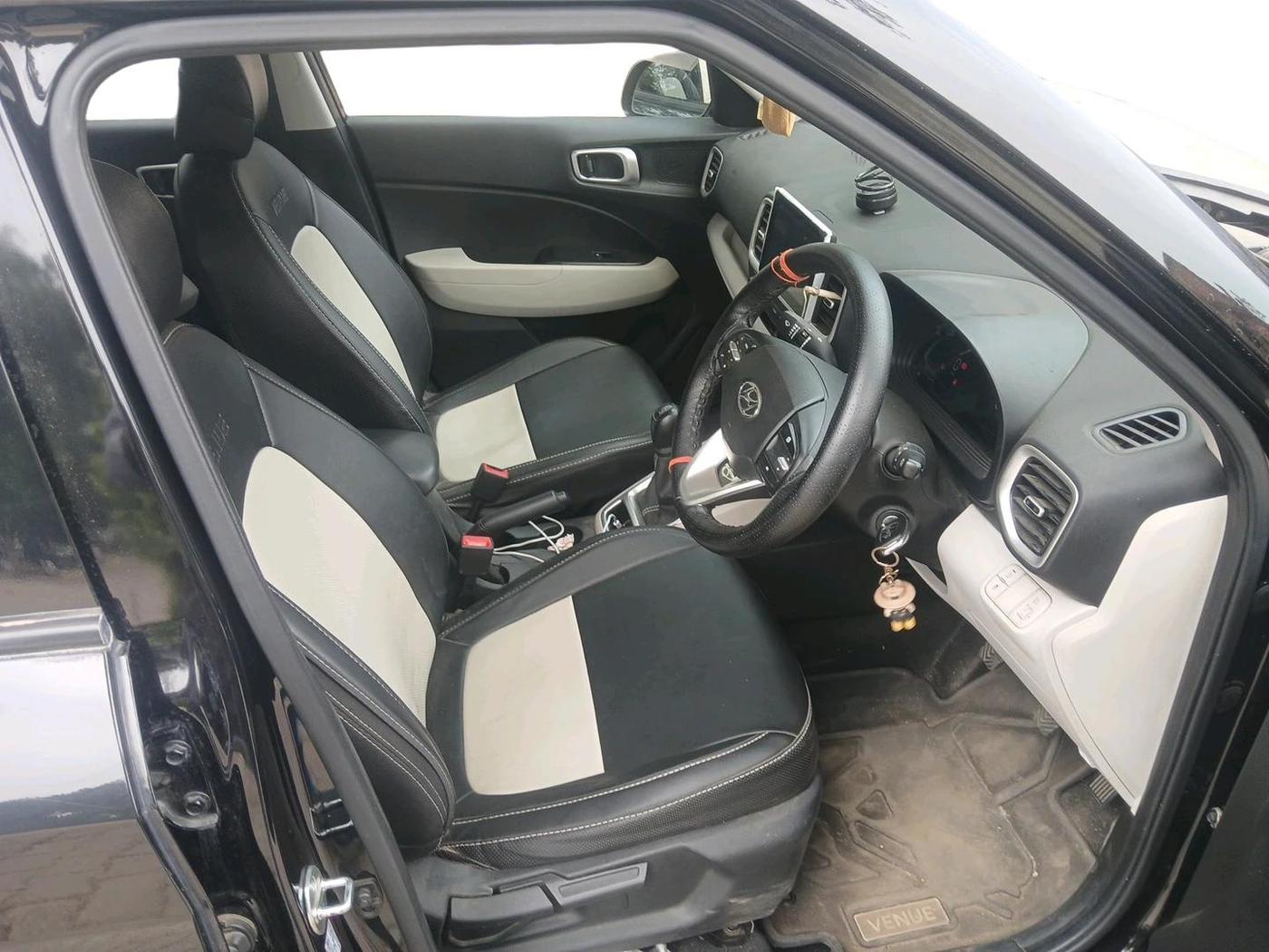 2024 Hyundai VENUE S (O) Plus 1.2 Petrol , Petrol, Manual, 13,315 km, interior