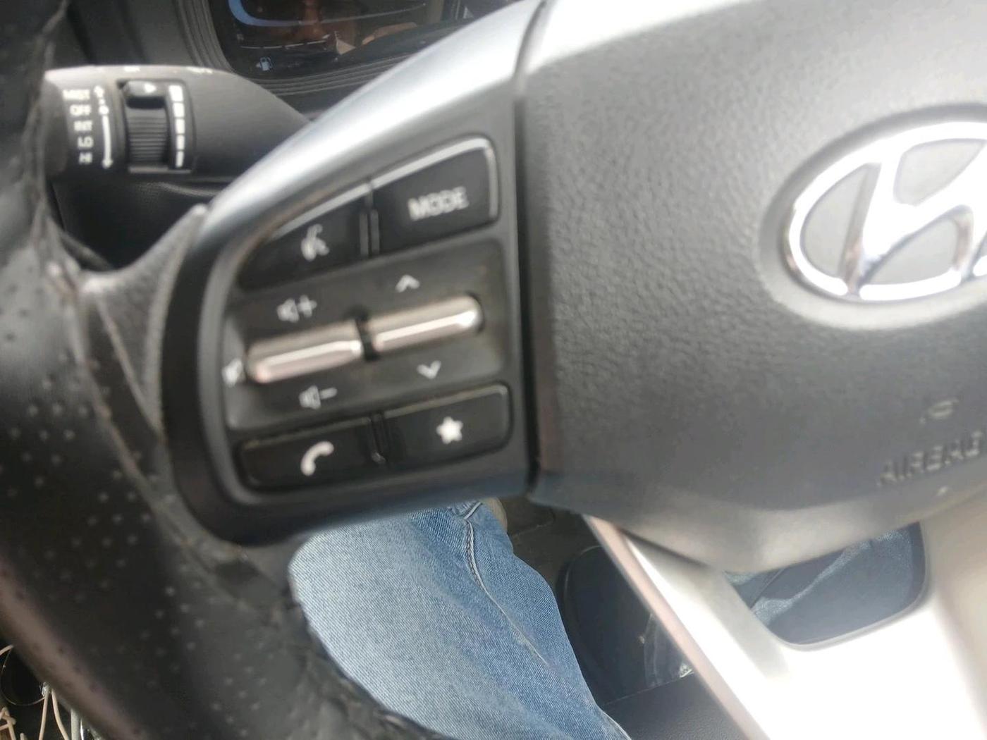 2024 Hyundai VENUE S (O) Plus 1.2 Petrol , Petrol, Manual, 13,315 km, interior