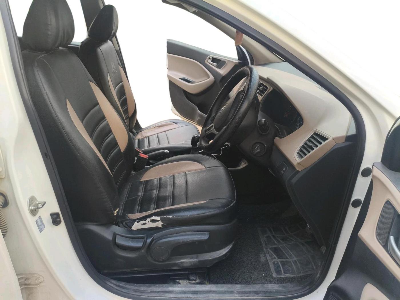 2020 Hyundai Elite i20 SPORTZ PLUS 1.2, Petrol, Manual, 60,958 km, interior