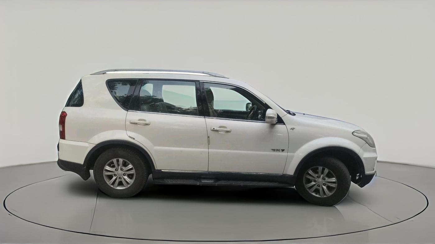 2015 Ssangyong Rexton RX7, Diesel, Automatic, 1,11,907 km, exterior