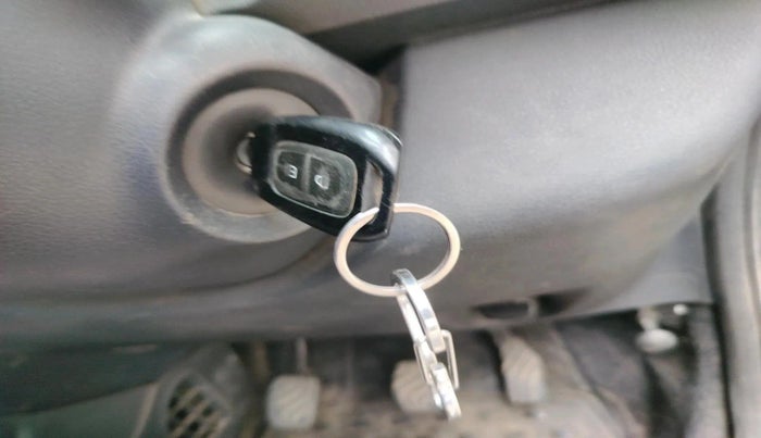 2016 Renault Kwid RXT 0.8, Petrol, Manual, 34,481 km, interior