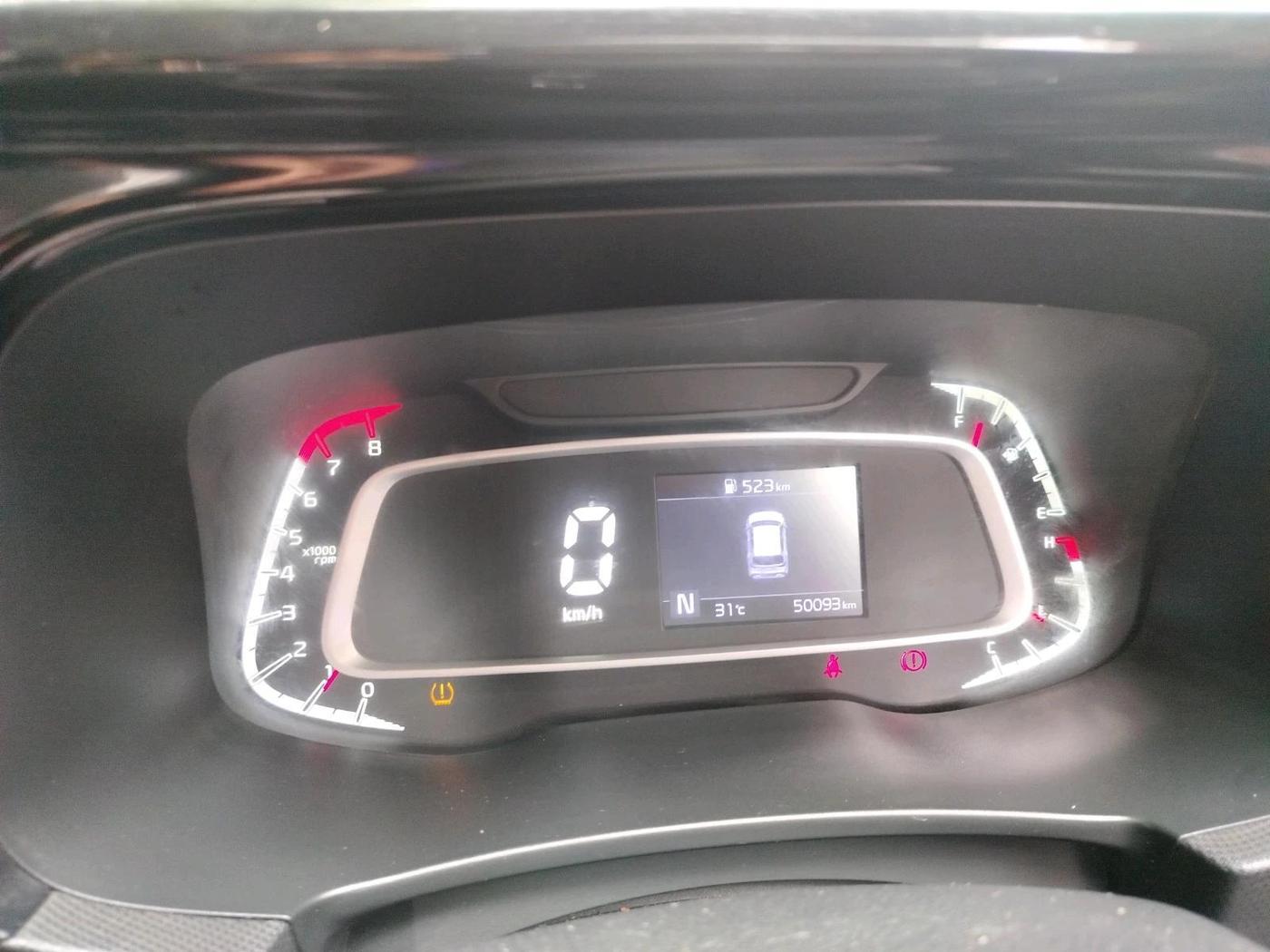 2022 KIA SONET HTK PLUS 1.0 IMT, Petrol, Manual, 50,093 km, interior