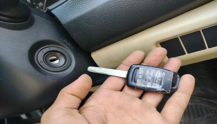 2018 Honda Amaze 1.2L I-VTEC S, Petrol, Manual, 1,66,004 km, interior